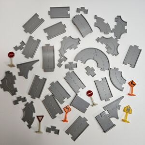 DRIVEN by BATTAT Pocket Series Mini Micro Lot of Roads and Signs